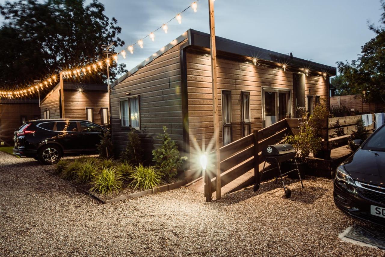 Black Bull Retreat, Barmston With Private Hot Tubs Driffield Kültér fotó