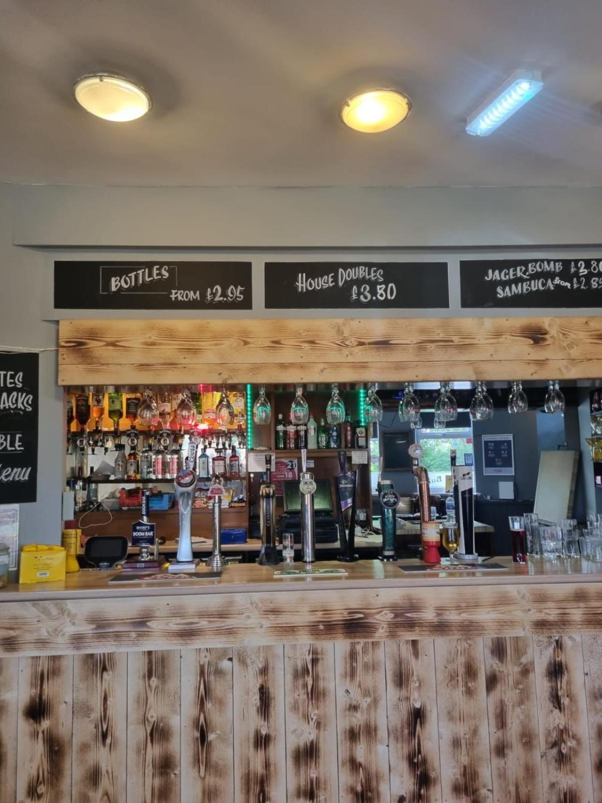 Black Bull Retreat, Barmston With Private Hot Tubs Driffield Kültér fotó